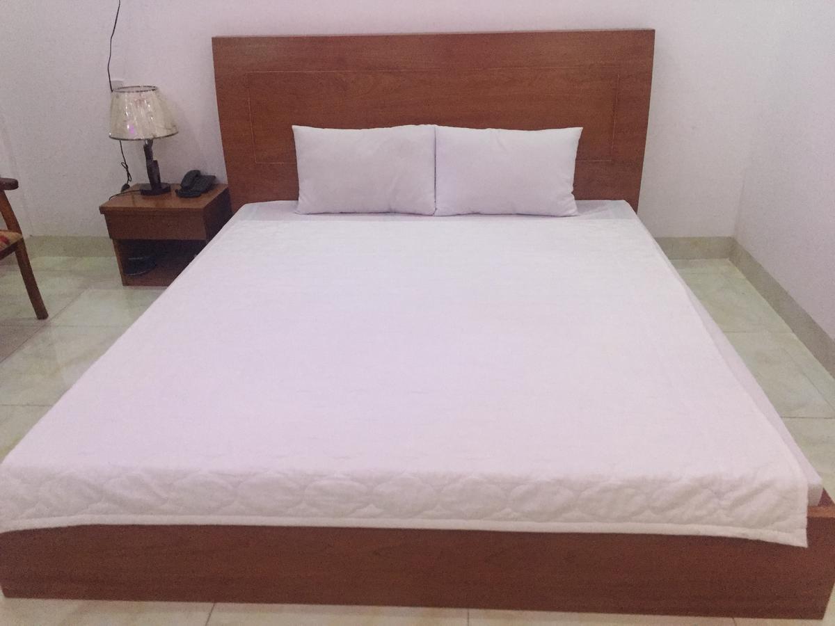 Hotel Hoang Dung Kinh Dinh Bagian luar foto
