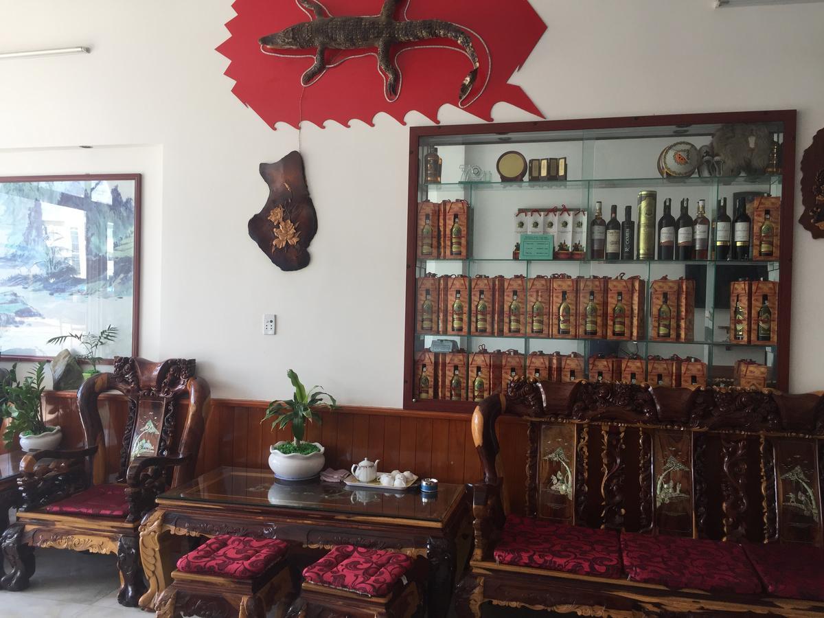 Hotel Hoang Dung Kinh Dinh Bagian luar foto