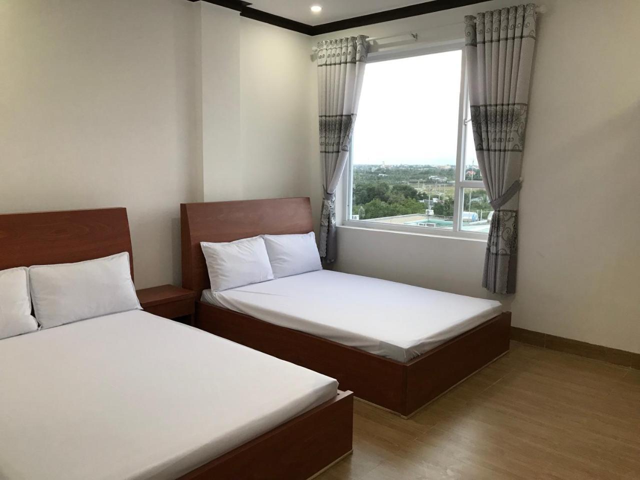 Hotel Hoang Dung Kinh Dinh Bagian luar foto