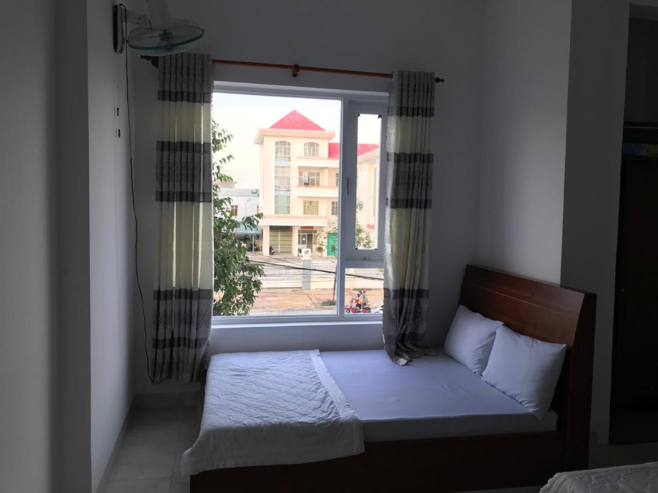 Hotel Hoang Dung Kinh Dinh Bagian luar foto