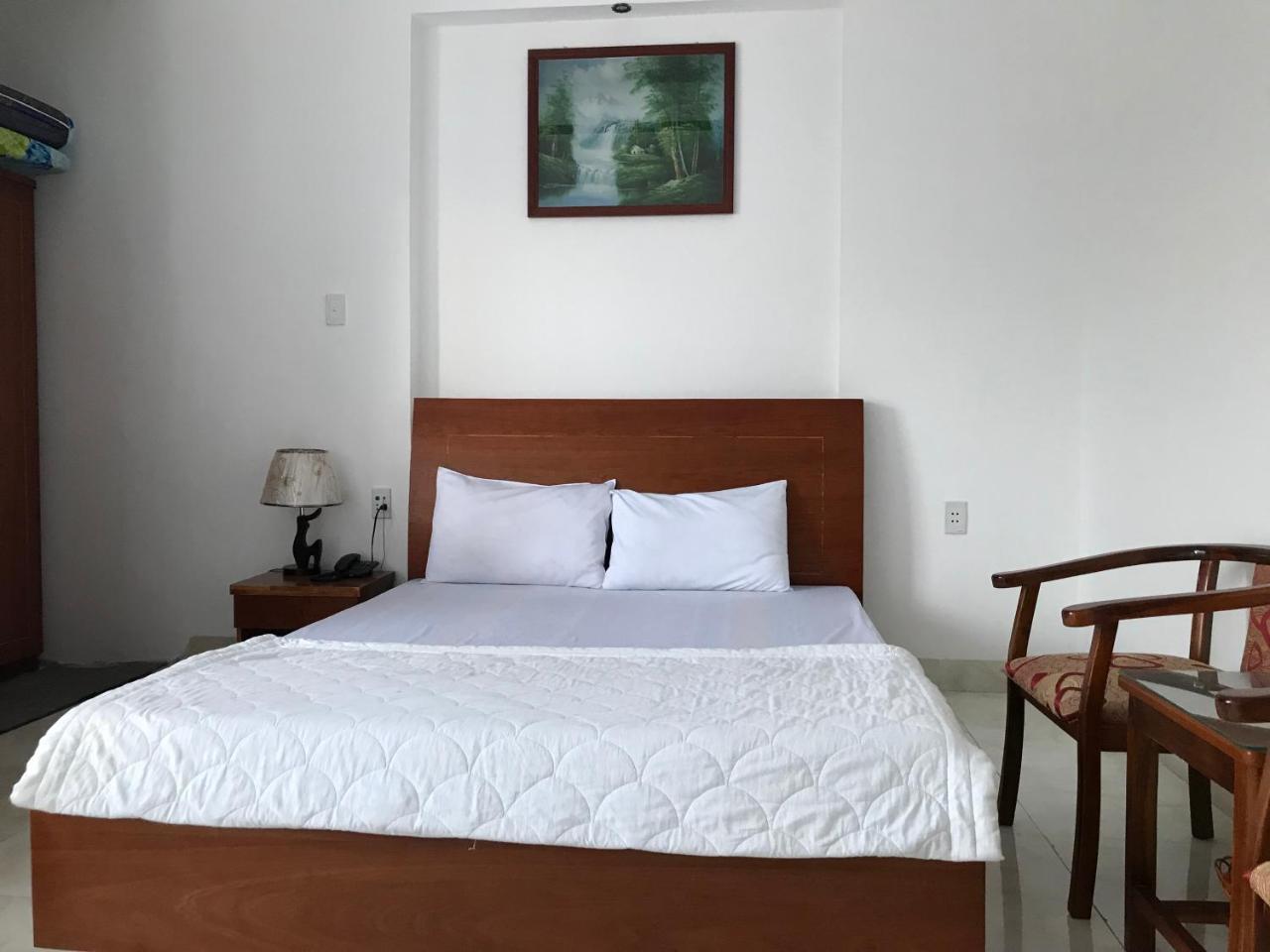 Hotel Hoang Dung Kinh Dinh Bagian luar foto