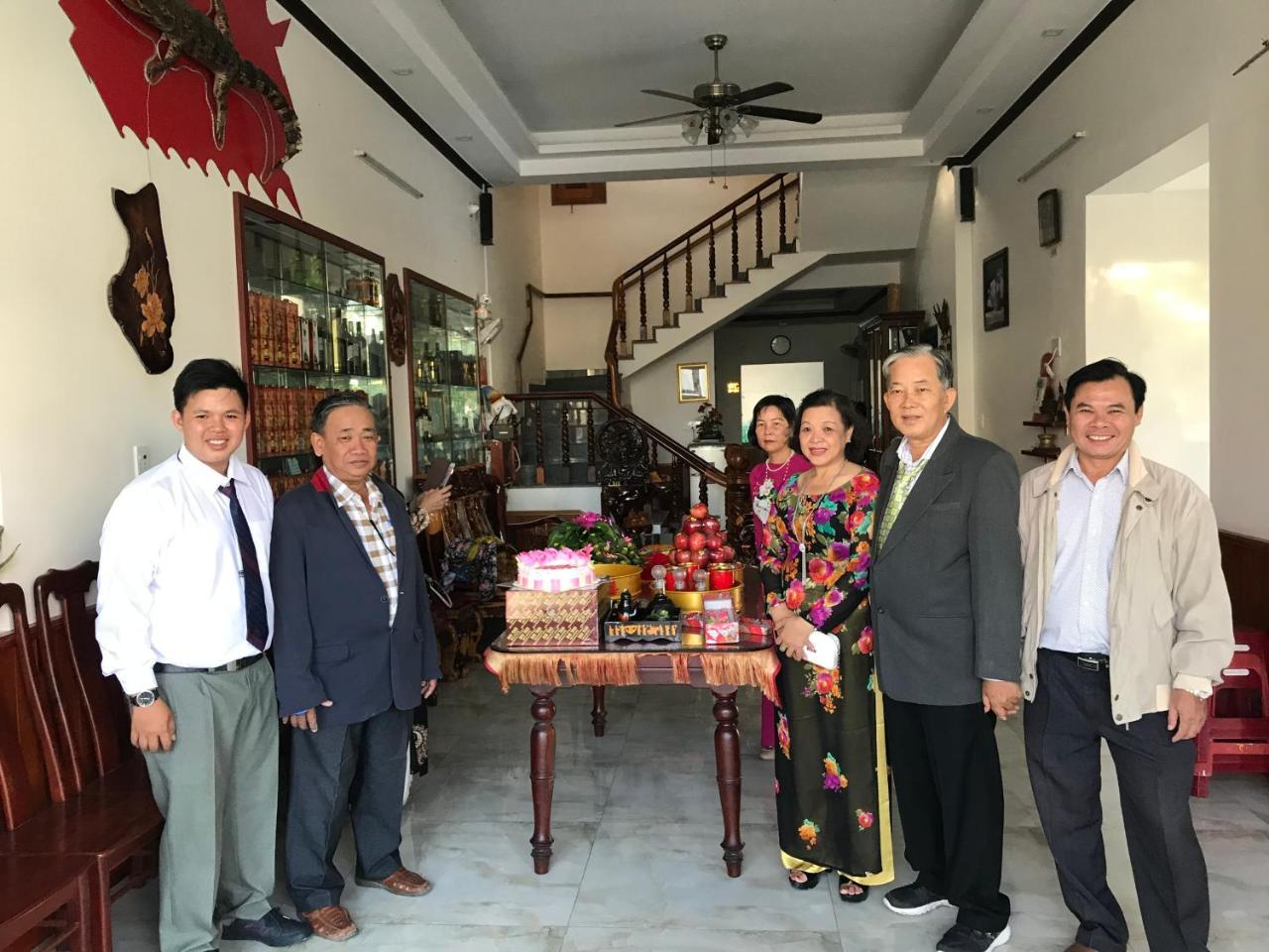 Hotel Hoang Dung Kinh Dinh Bagian luar foto